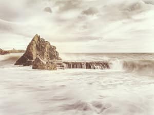 Ocean Waves Over the Rocks Worship Background