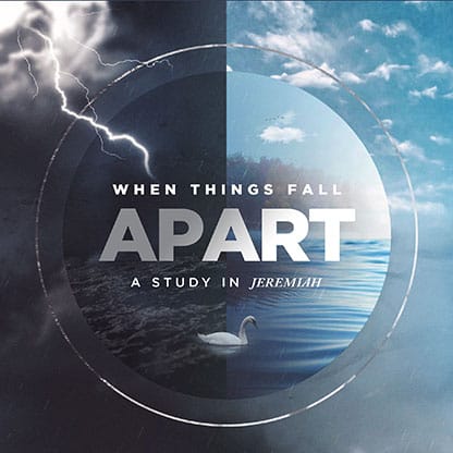 When Things Fall Apart: Social Media Graphics